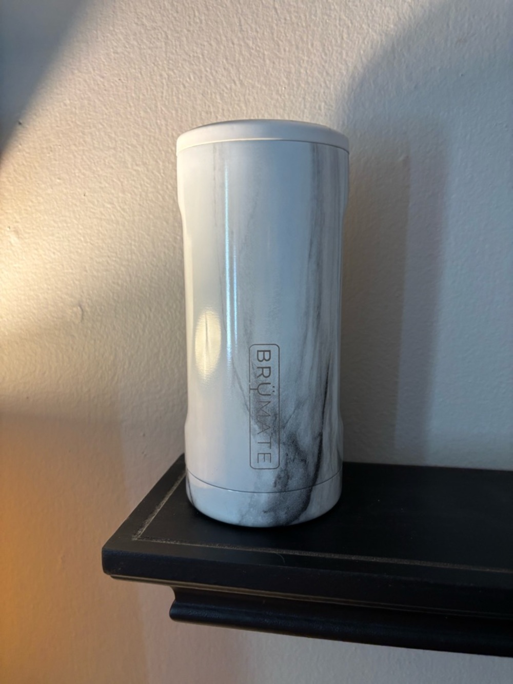BrüMate White Marble Insulated Can Cooler